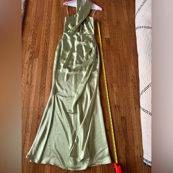 ELLIATT Begonia Maxi Dress Avocado Green Satin - Picture 7 of 9